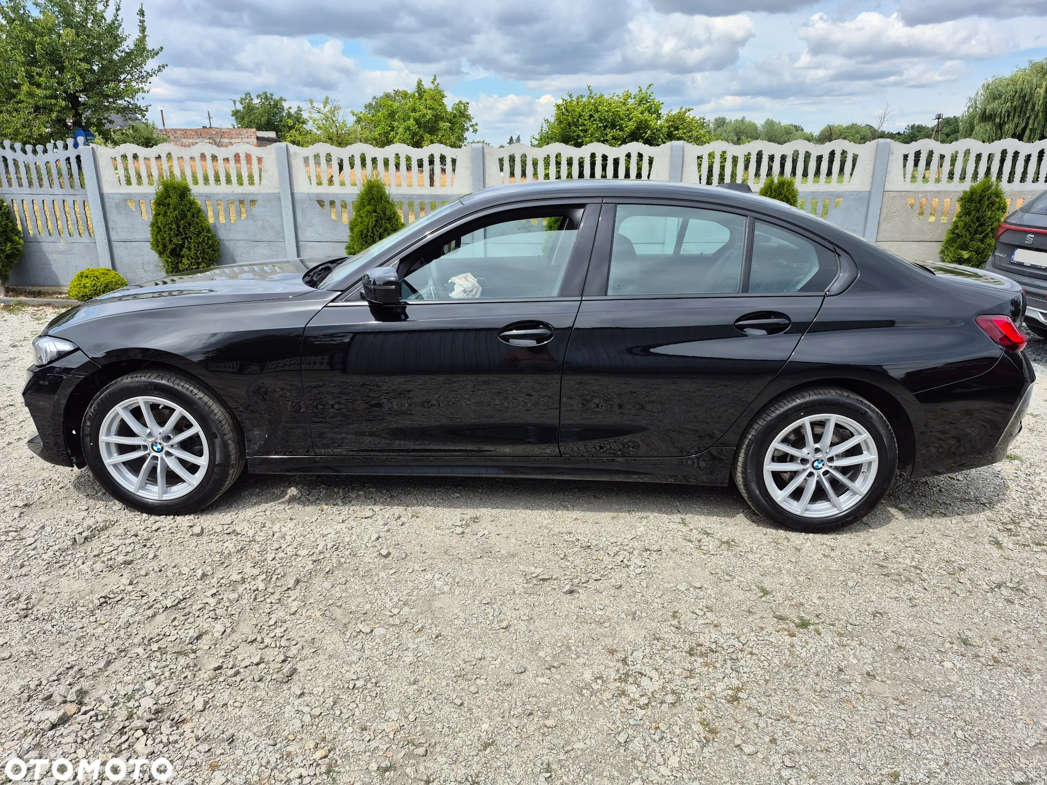 BMW Seria 3 318i - 22