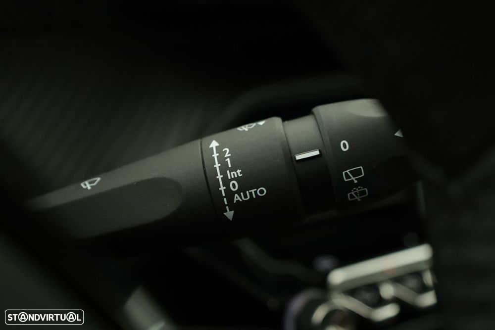Peugeot 2008 1.2 Allure - 19