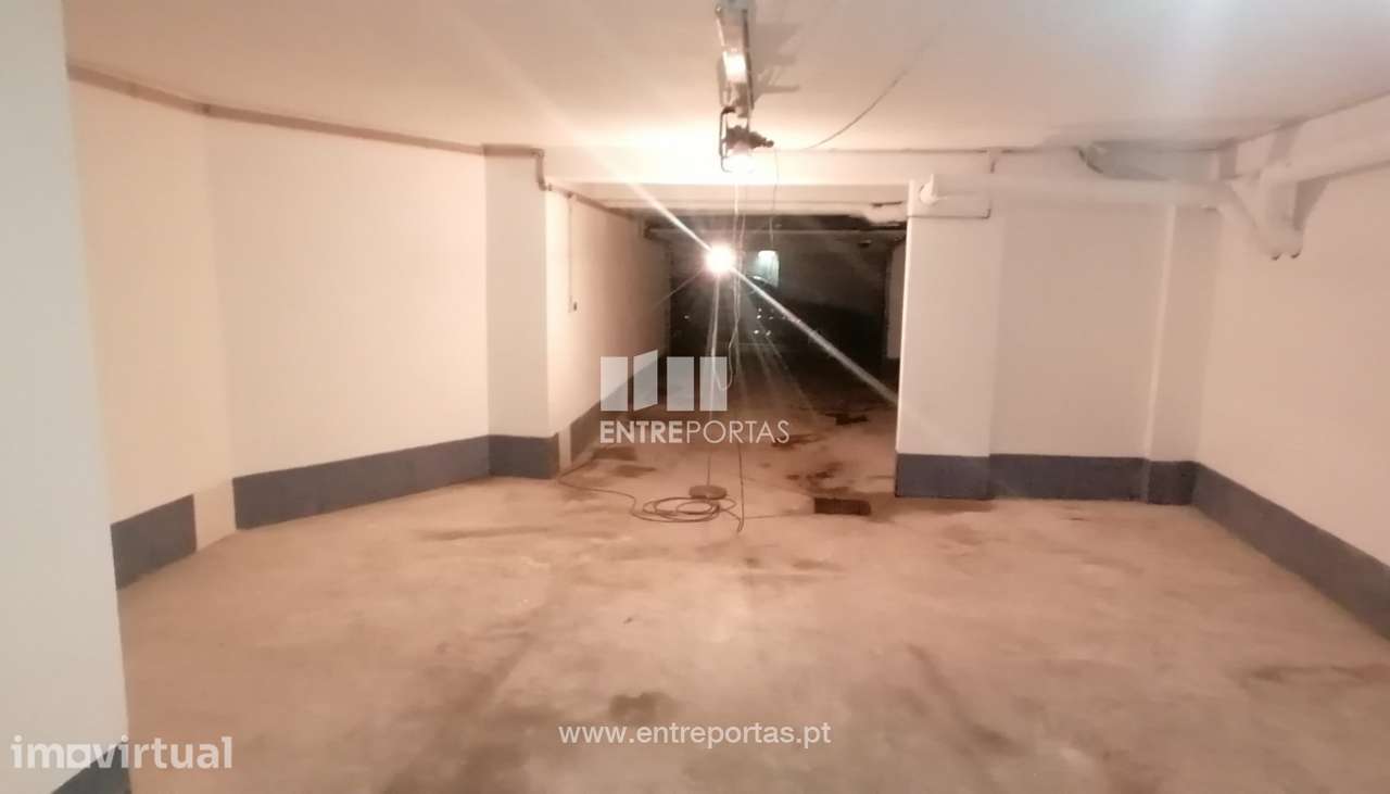 Venda de garagem próximo do centro da Póvoa de Varzim - Grande imagem: 3/7