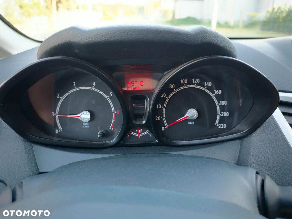 Ford Fiesta 1.25 Ambiente - 9