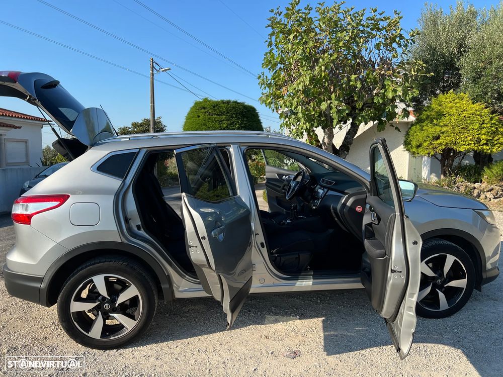 Nissan Qashqai 1.5 dCi N-Connecta 18 - 9
