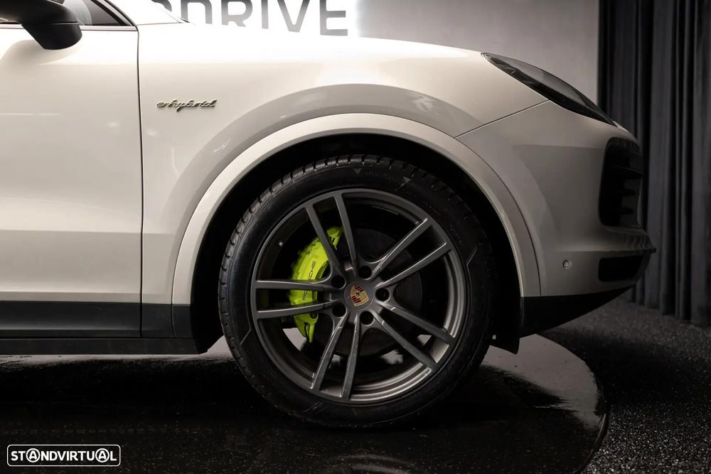 Porsche Cayenne Coupé E-Hybrid - 26