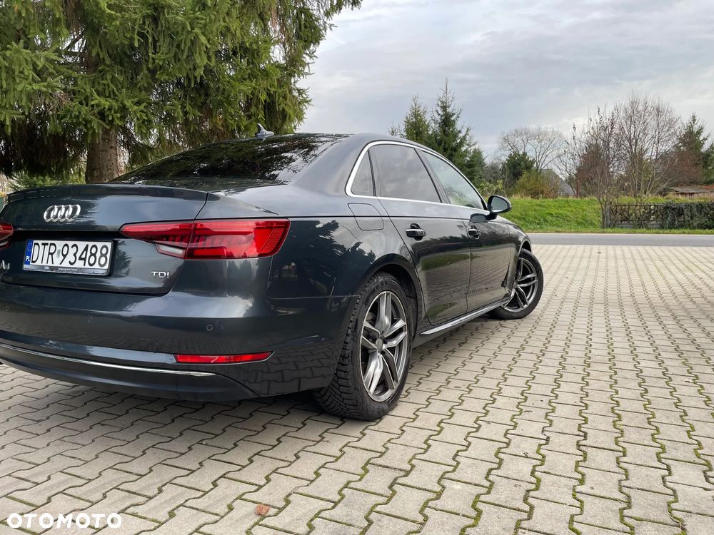 Audi A4 Limousine 2.0 TDI DPF S line Sportpaket - 4