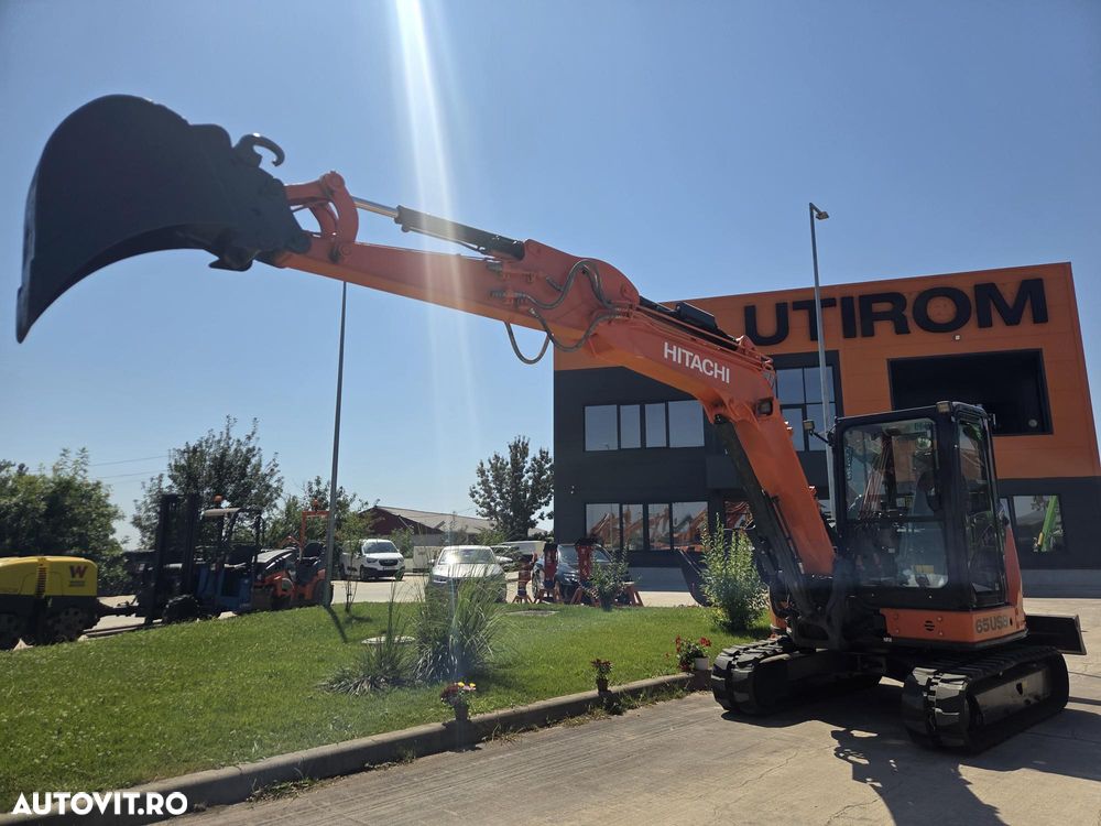 Hitachi ZX65-6, 2021, 2.005h, CUPLA RAPIDA+3 CUPE+PICON, senile cauciuc NOI, latime 2m, ad sapare 4,5m, Masa operatinala 6,5tone, inst picon, inst rotire, LAMA nivelare, aer cond, ridica 4tone,posibil leasing 4 ani, STARE FOARTE BUNA, PROMOTIE 51.900 EUR+Tva - 3