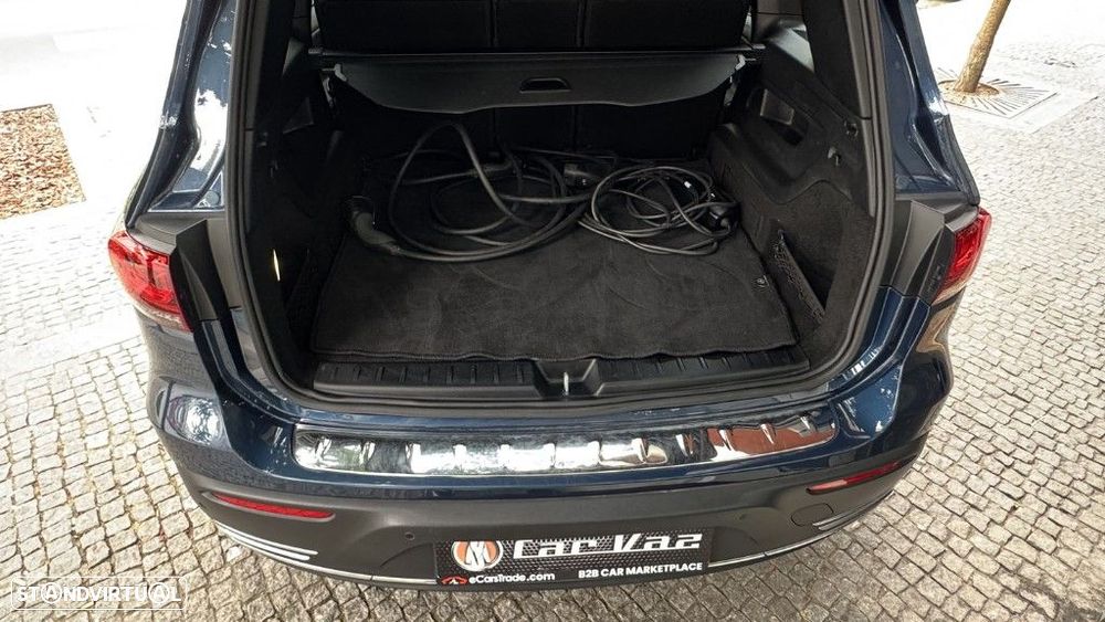Mercedes-Benz EQB 300 4Matic Progressive - 8