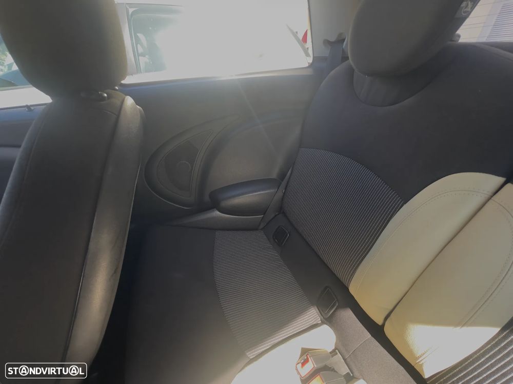 MINI 3 Portas Cooper D - 20