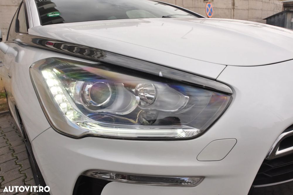 Citroën DS5 Hybrid4 Aut. Business Class - 11