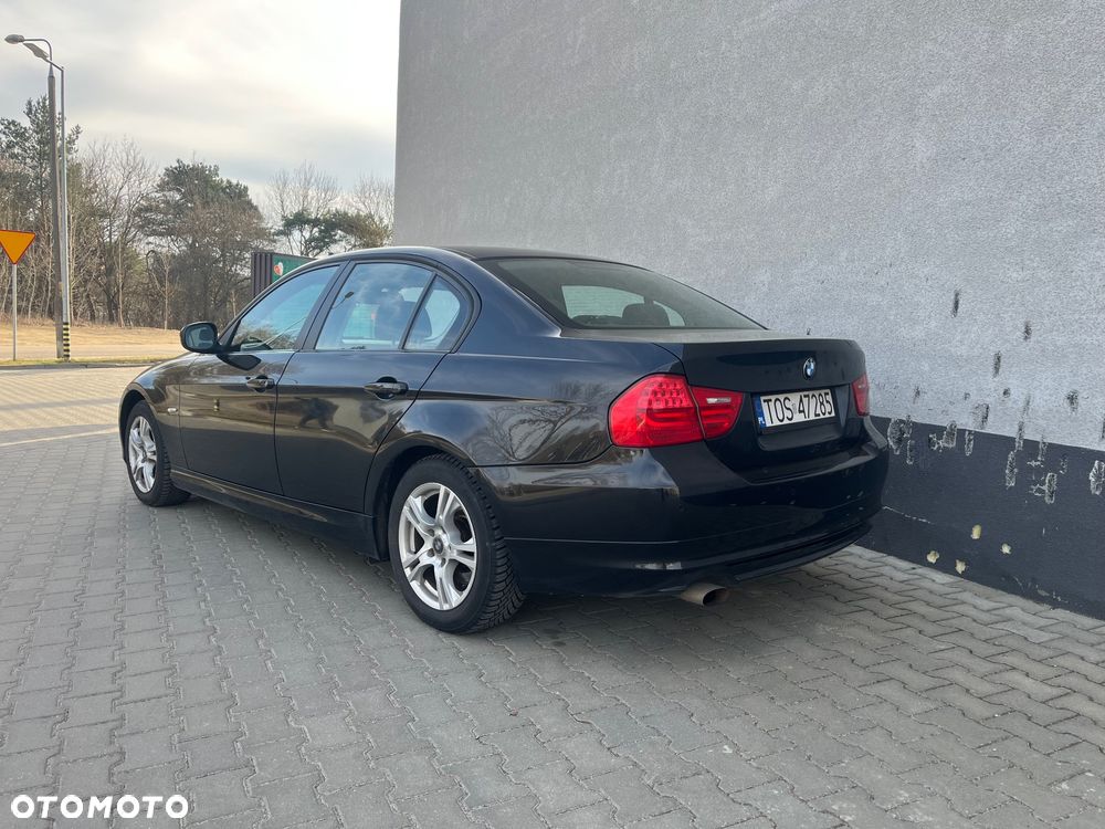 BMW Seria 3 318i - 6