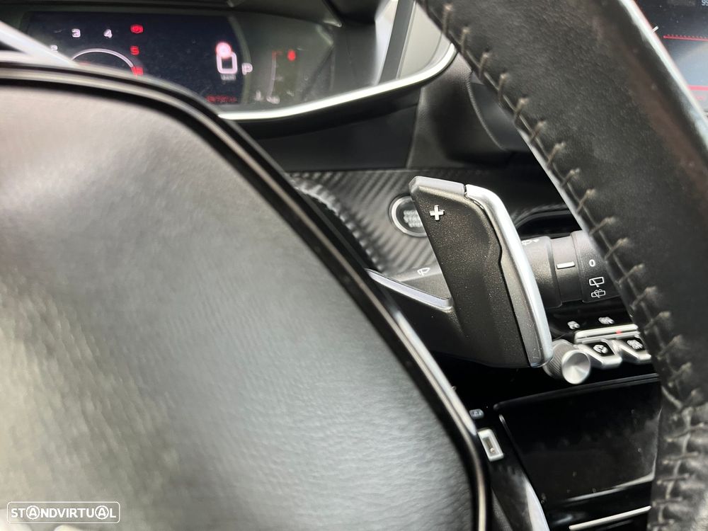 Peugeot 2008 BlueHDi 130 EAT8 Allure Pack - 22