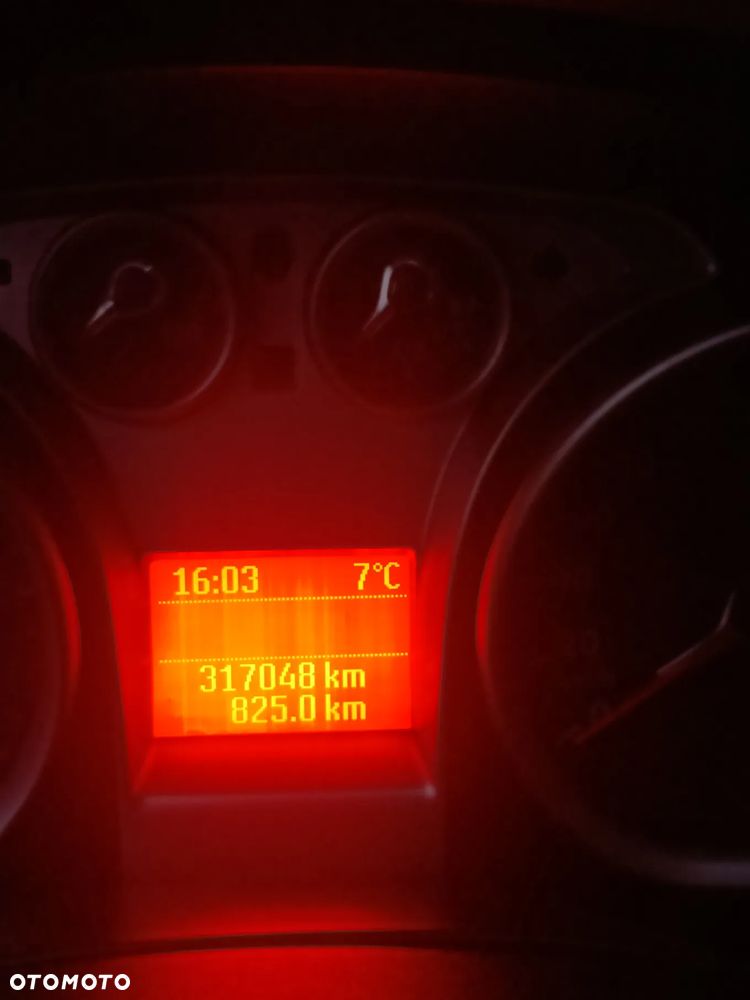 Ford Focus 1.8 TDCi Titanium - 25