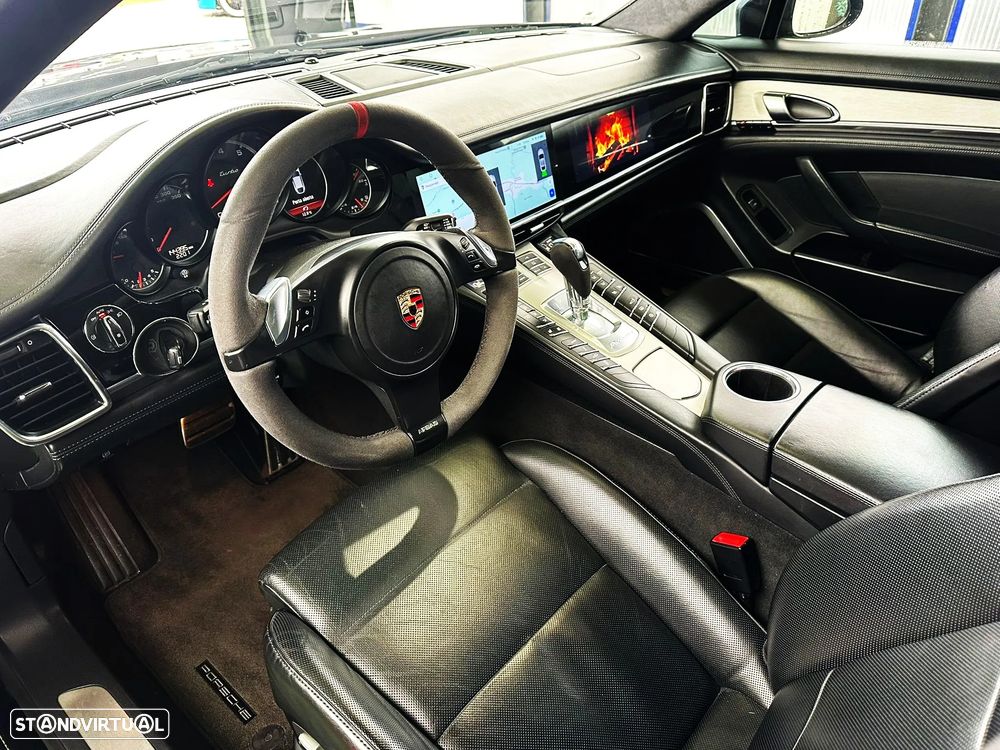 Porsche Panamera Turbo PDK - 15