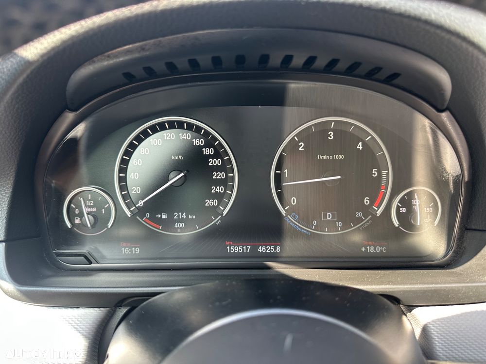 BMW Seria 5 530d xDrive - 25