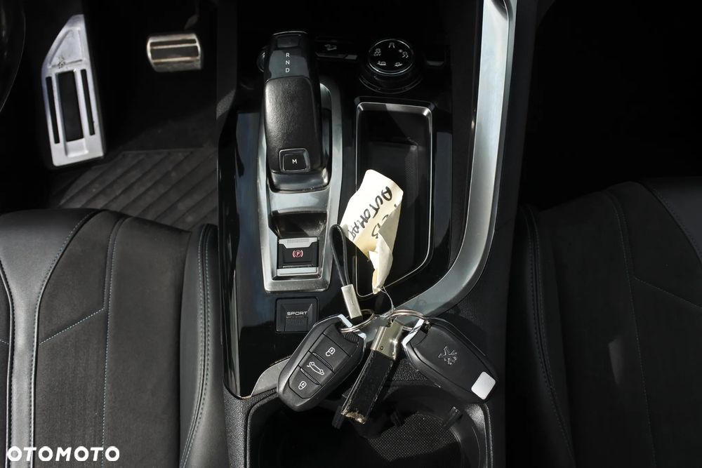 Peugeot 3008 PureTech 130 Stop & Start EAT6 Allure - 21