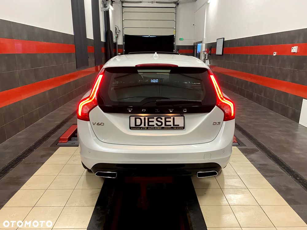 Volvo V60 D3 Inscription - 12