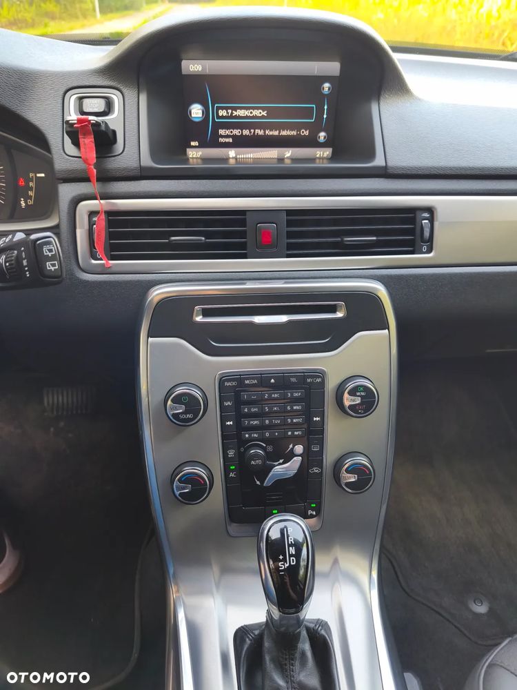 Volvo V70 D3 Momentum - 14