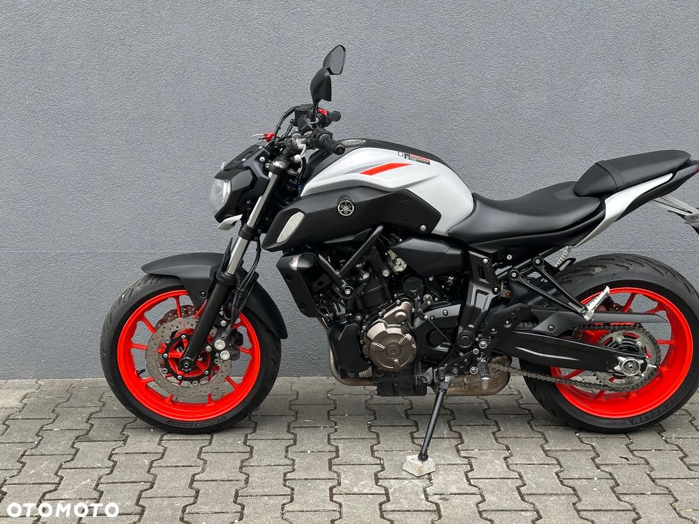 Yamaha MT - 7