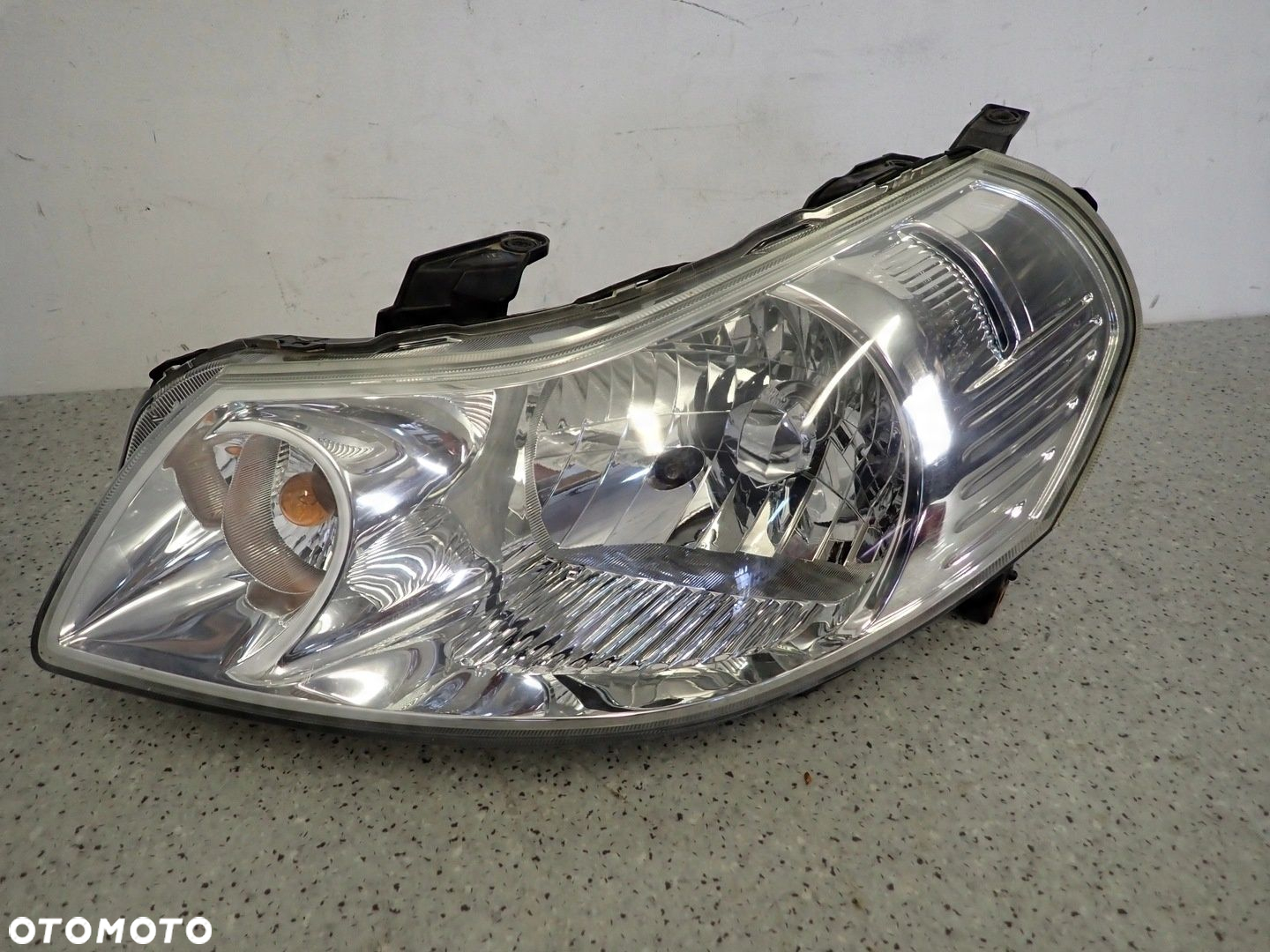 SUZUKI SX4 FIAT SEDICI 06-13 LAMPA PRZEDNIA LEWA REFLEKTOR - 3