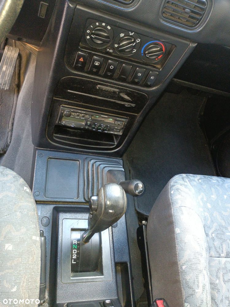 Hyundai Galloper - 10