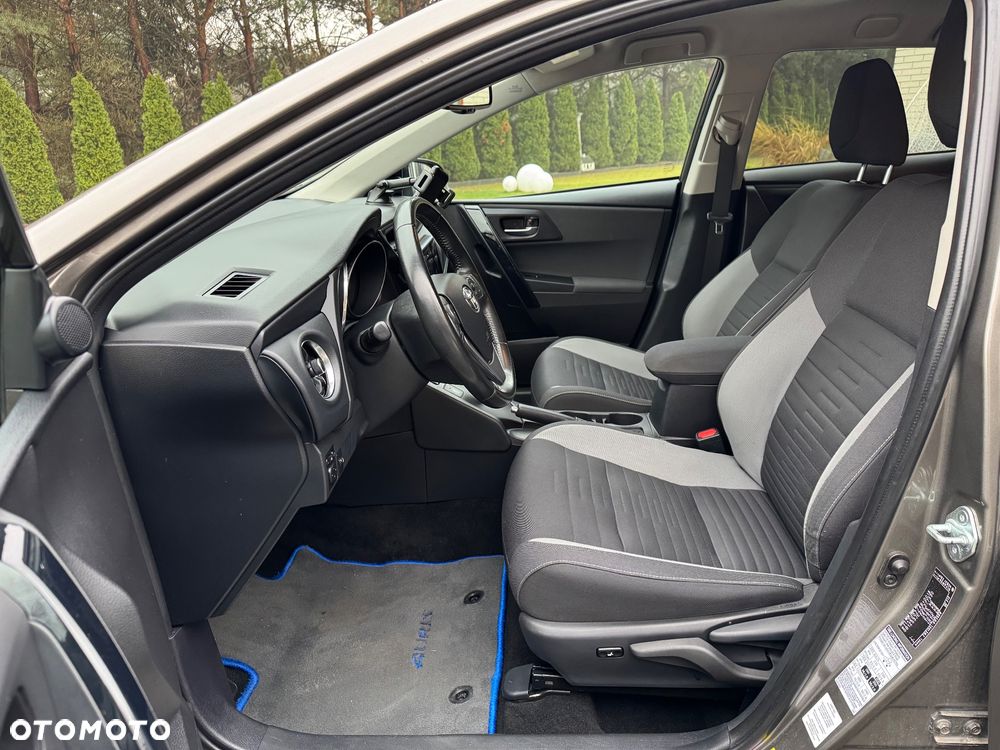 Toyota Auris - 33