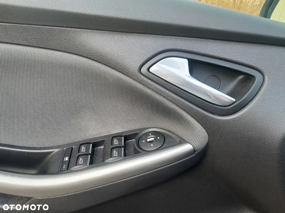 Ford Focus 1.6 TI-VCT Ambiente - 24