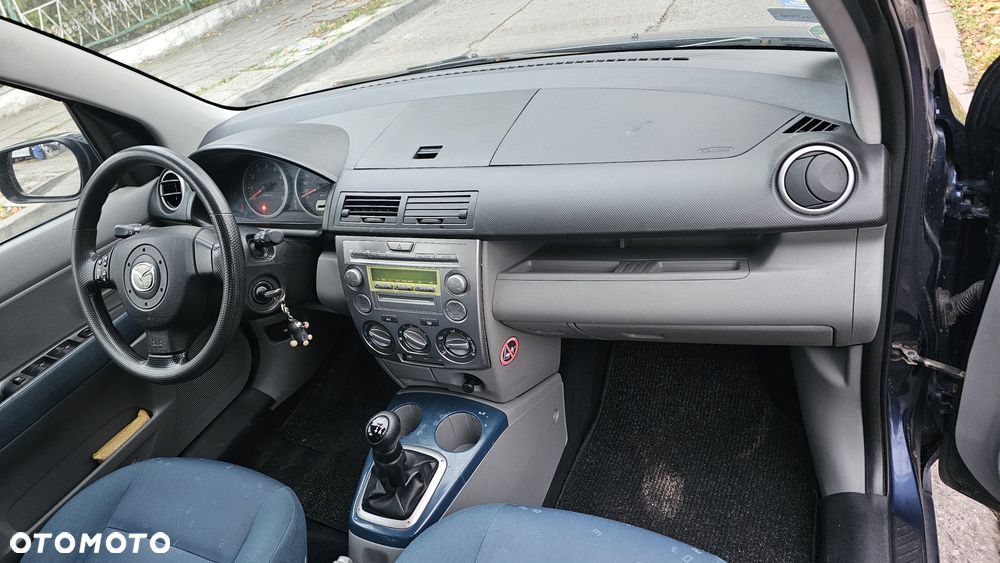 Mazda 2 - 17
