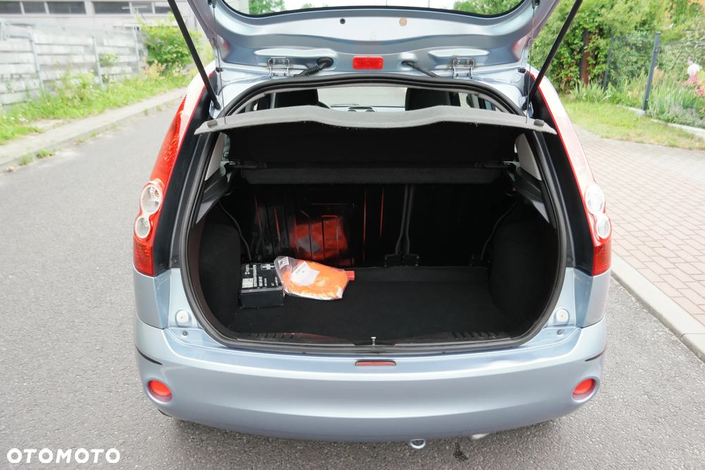 Ford Fiesta - 17