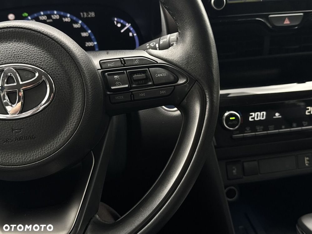 Toyota Yaris Cross - 19