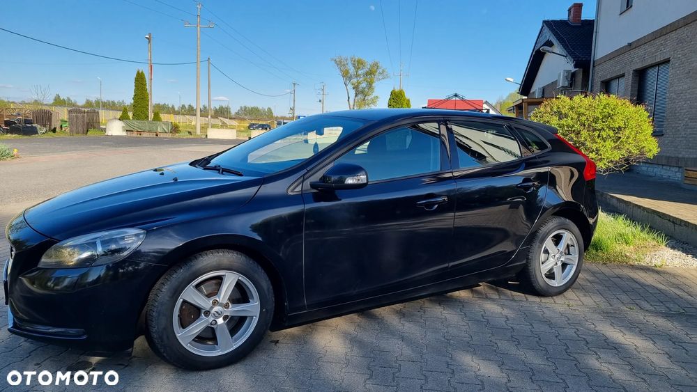Volvo V40 T2 Momentum - 3