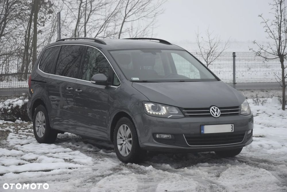 Volkswagen Sharan 2.0 TDI Highline DSG - 2