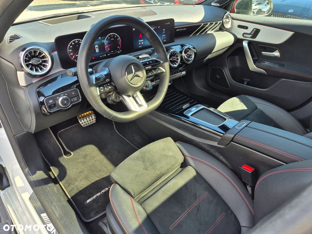 Mercedes-Benz Klasa A 35 AMG 4-Matic 8G-DCT - 17