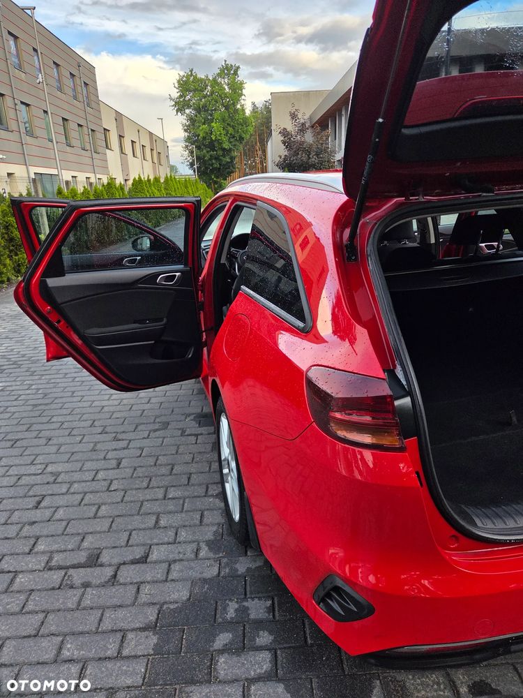 Kia Ceed - 24