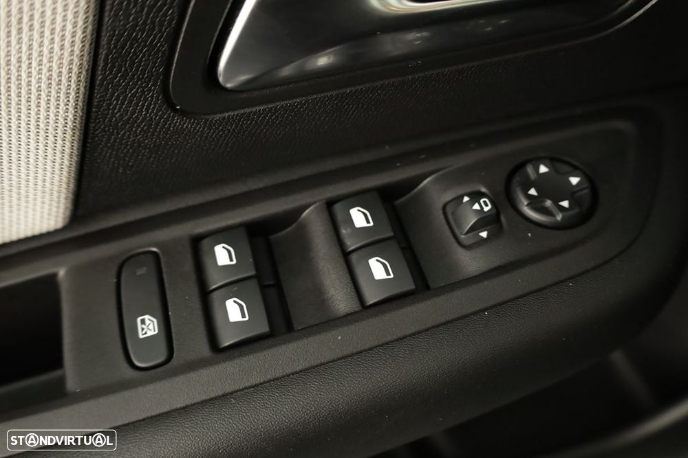 Citroën C4 1.2 Hybrid Max e-DSC6 - 19