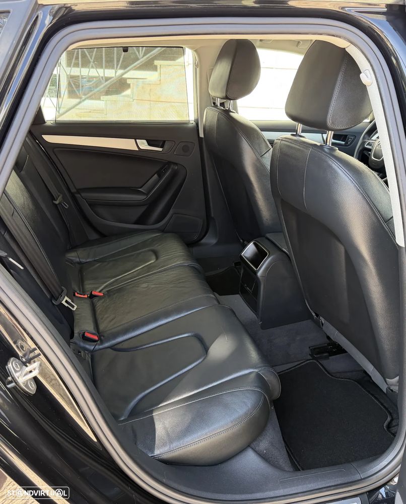 Audi A4 Avant 2.0 TDI Business Line Plus - 24