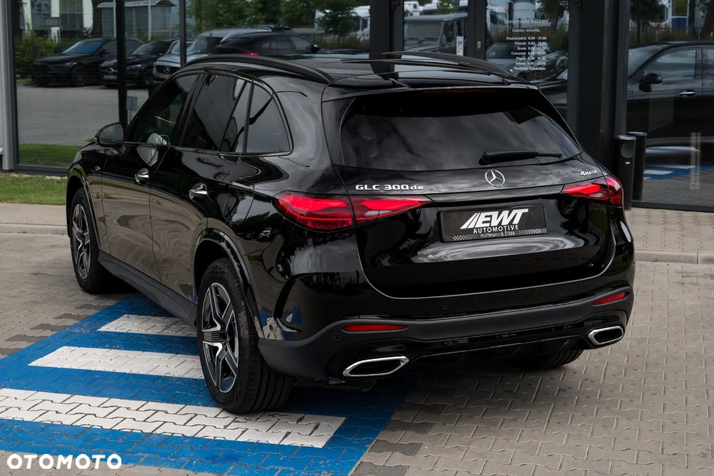 Mercedes-Benz GLC 300 de 4-Matic AMG Line - 4
