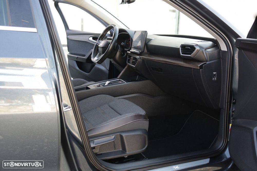 SEAT Leon 1.4 e-Hybrid Xcellence DSG - 23