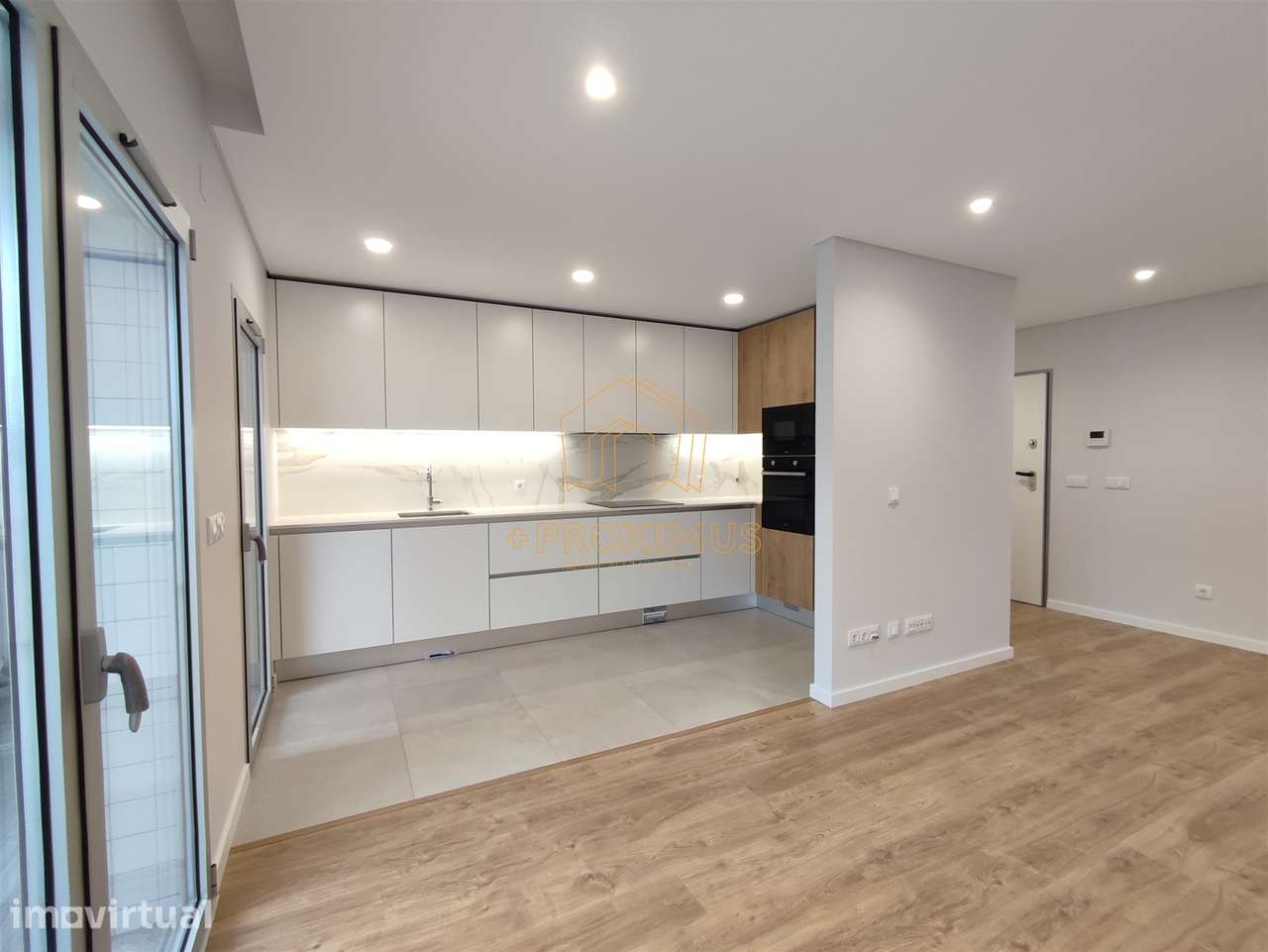 Apartamento T1 c/ garagem - Figueira da Foz - Grande imagem: 2/6