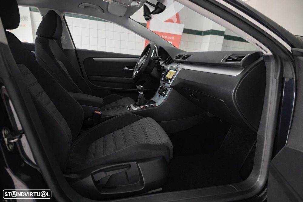 VW Passat CC 2.0 TDi BlueMotion - 11
