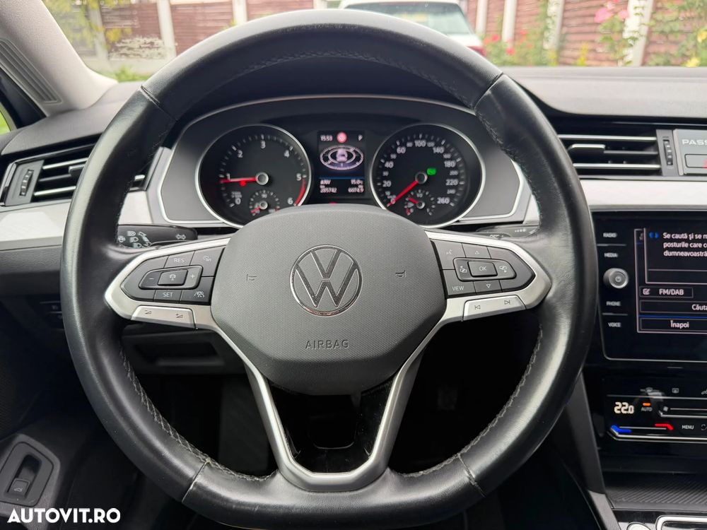 Volkswagen Passat 2.0 TDI DSG Comfortline - 24