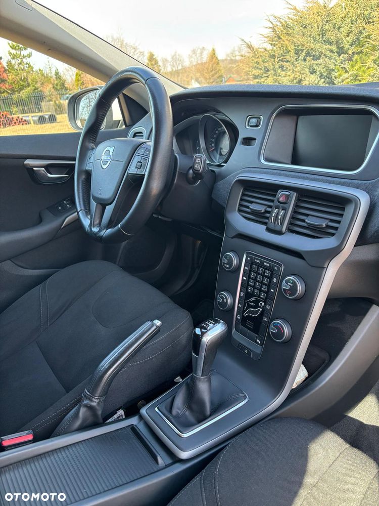 Volvo V40 D2 - 2