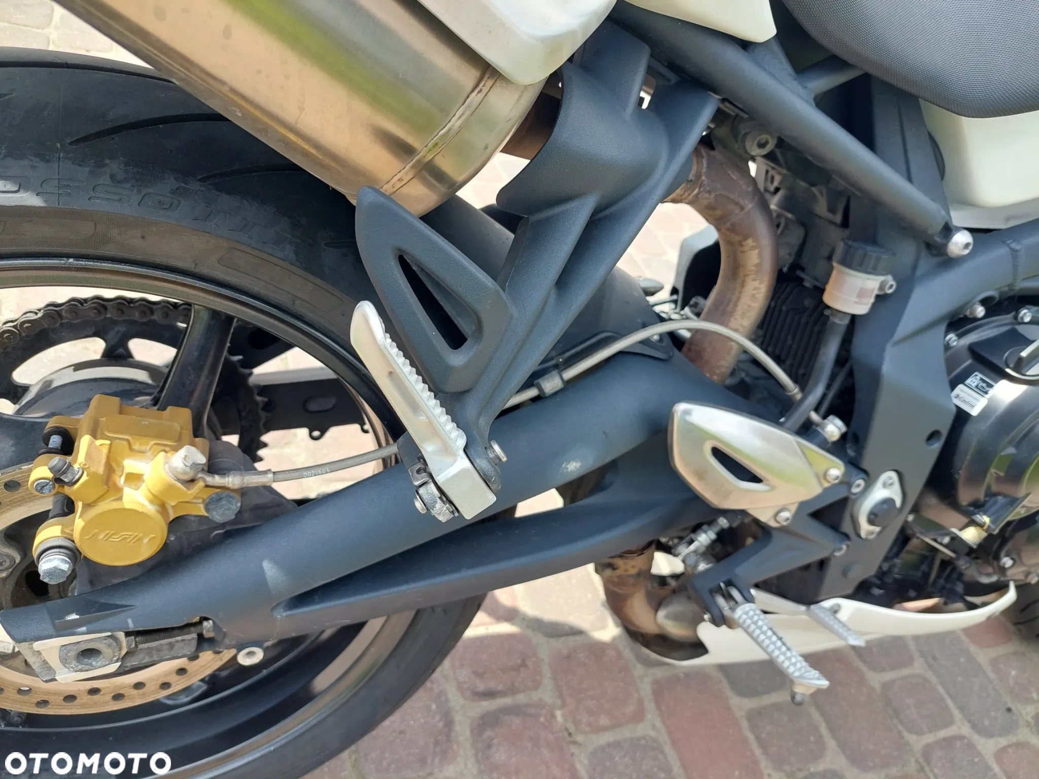 Triumph Street Triple - 13