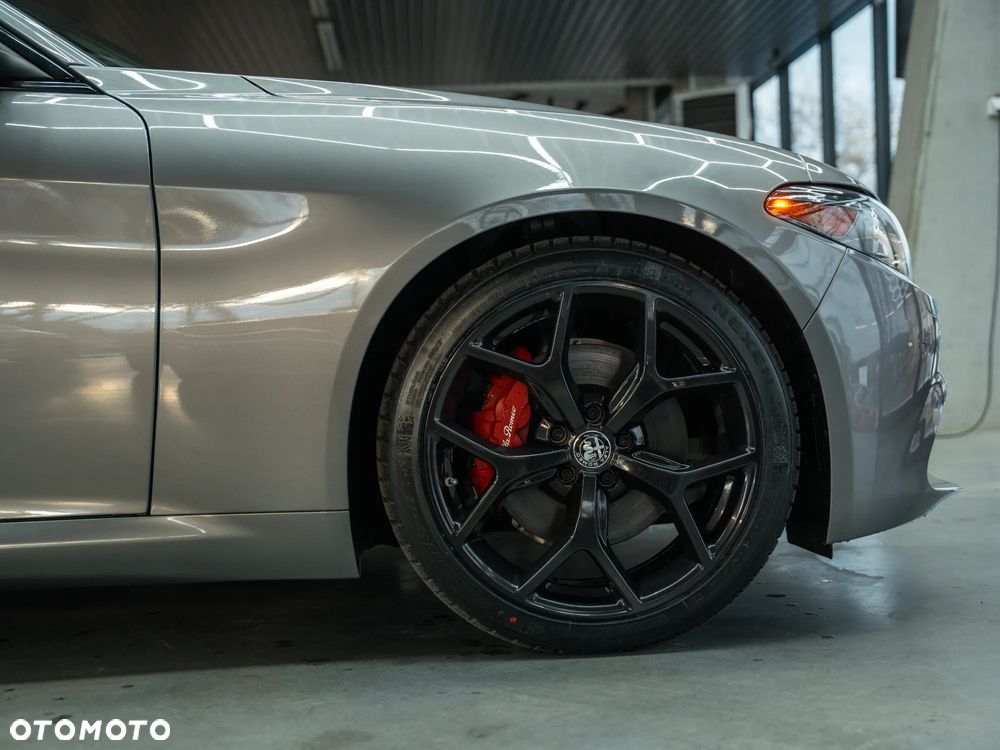 Alfa Romeo Giulia - 10