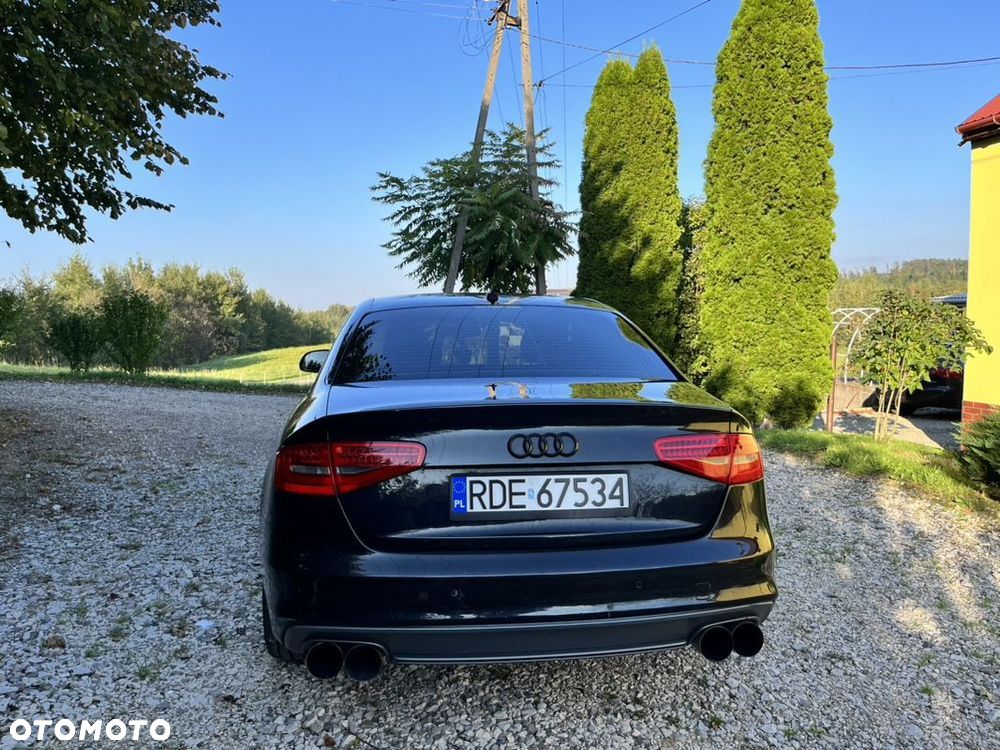 Audi A4 Limousine - 10