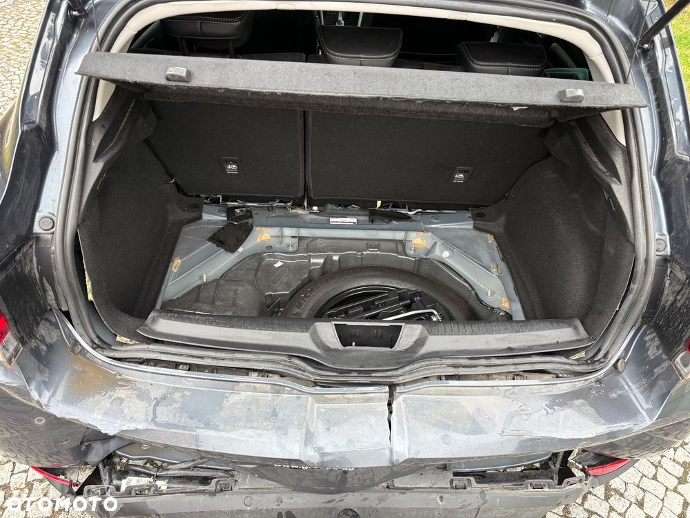 Renault Megane TCe 140 GPF EDC INTENS - 10