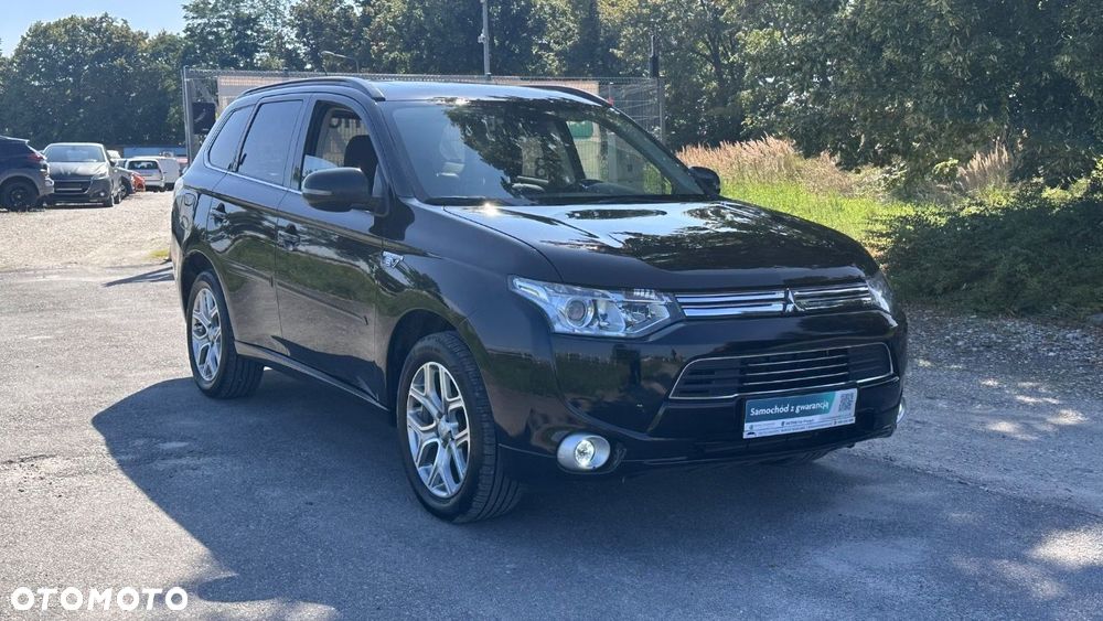 Mitsubishi Outlander - 11