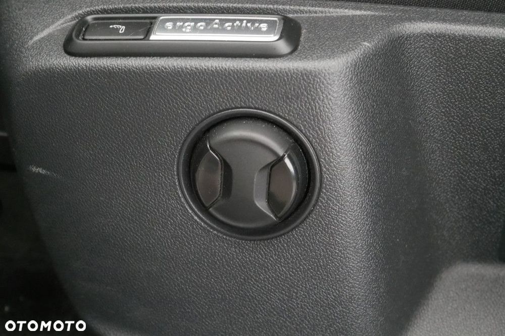 Volkswagen T-Roc - 28