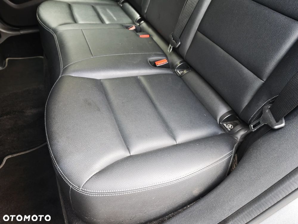 Mercedes-Benz Klasa B 180 BlueEFFICIENCY Edition - 33