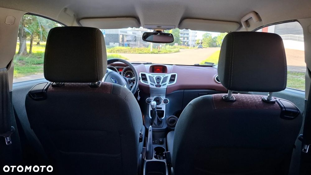 Ford Fiesta 1.4 Titanium - 32