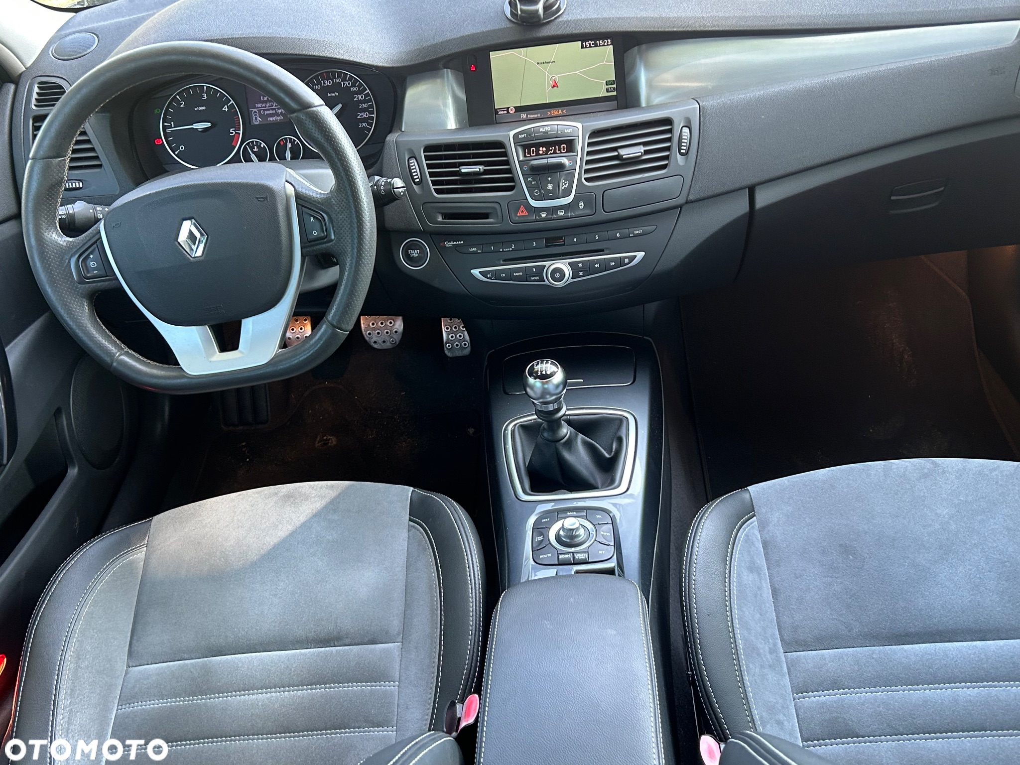 Renault Laguna dCi 150 FAP GT - 10