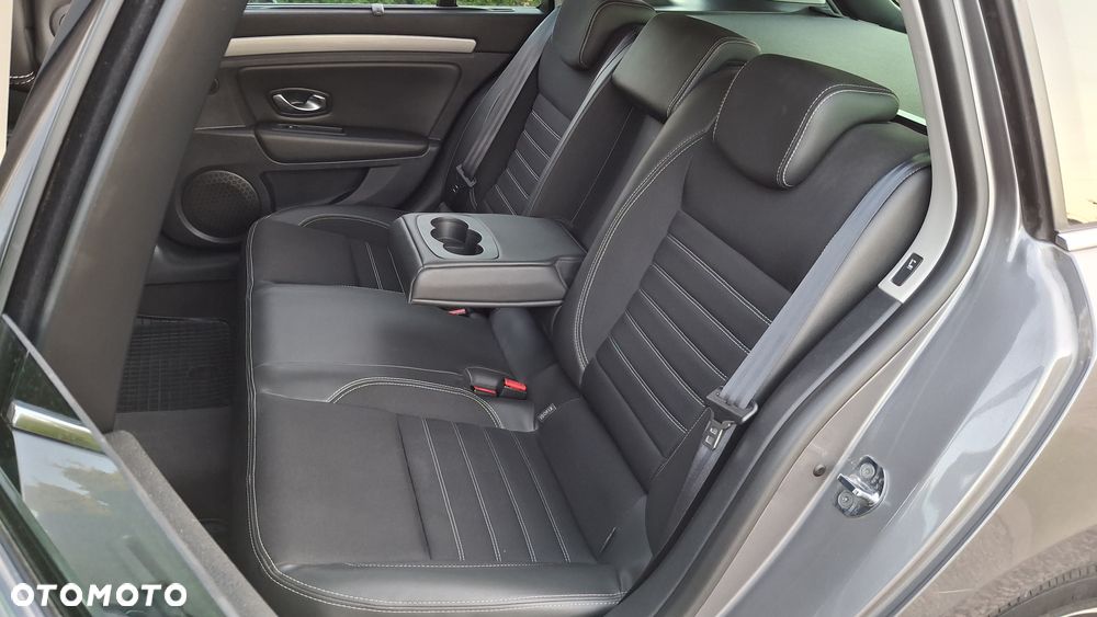 Renault Laguna dCi 150 FAP Start-Stop Bose Edition - 8