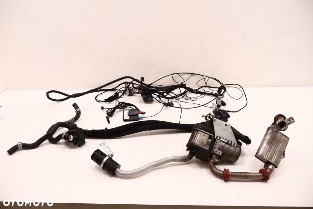 TOYOTA RAV4 IV 2.5 HYBRID OGRZEWANIE POSTOJOWE WEBASTO 9021337B, 064100-1301, 9019509D - 1